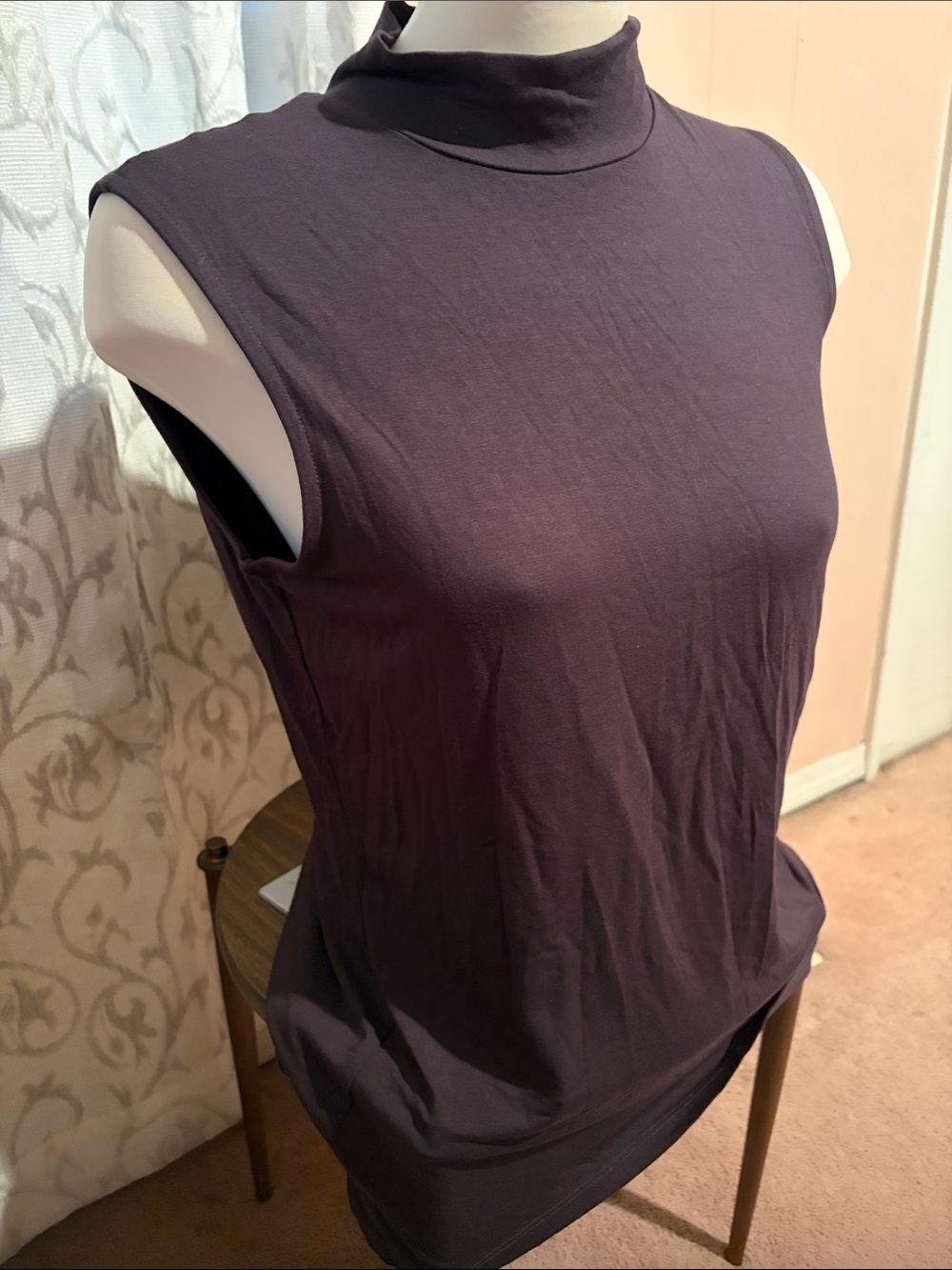 cleo Sleeveless Mock Neck Tank in Plum